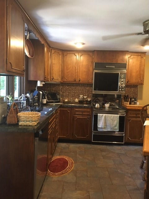 865 Stafford Road Tiverton, RI 02878 - Photo 20 of 39 Gallery Image 20