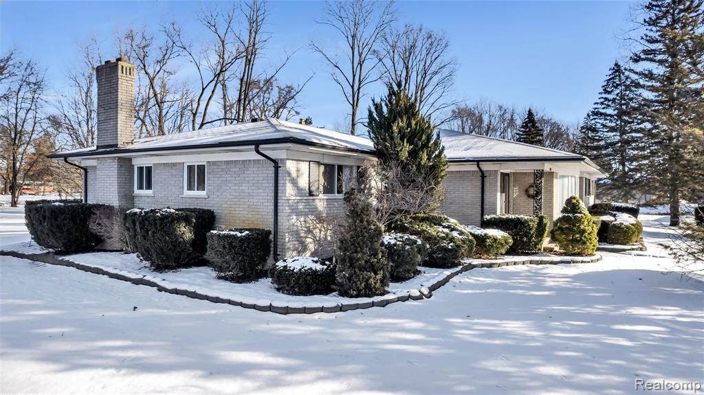 1781 Mackwood Road Rochester Hills, MI 48307 - Photo 5 of 39