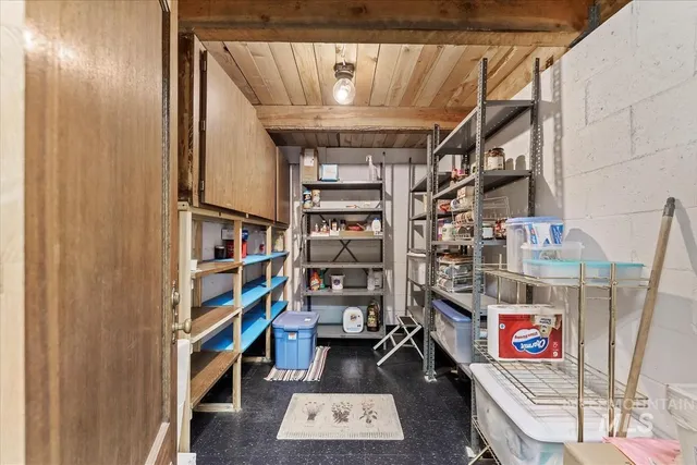 $575,000 | 117 Alder Drive, Lowman, ID 83637