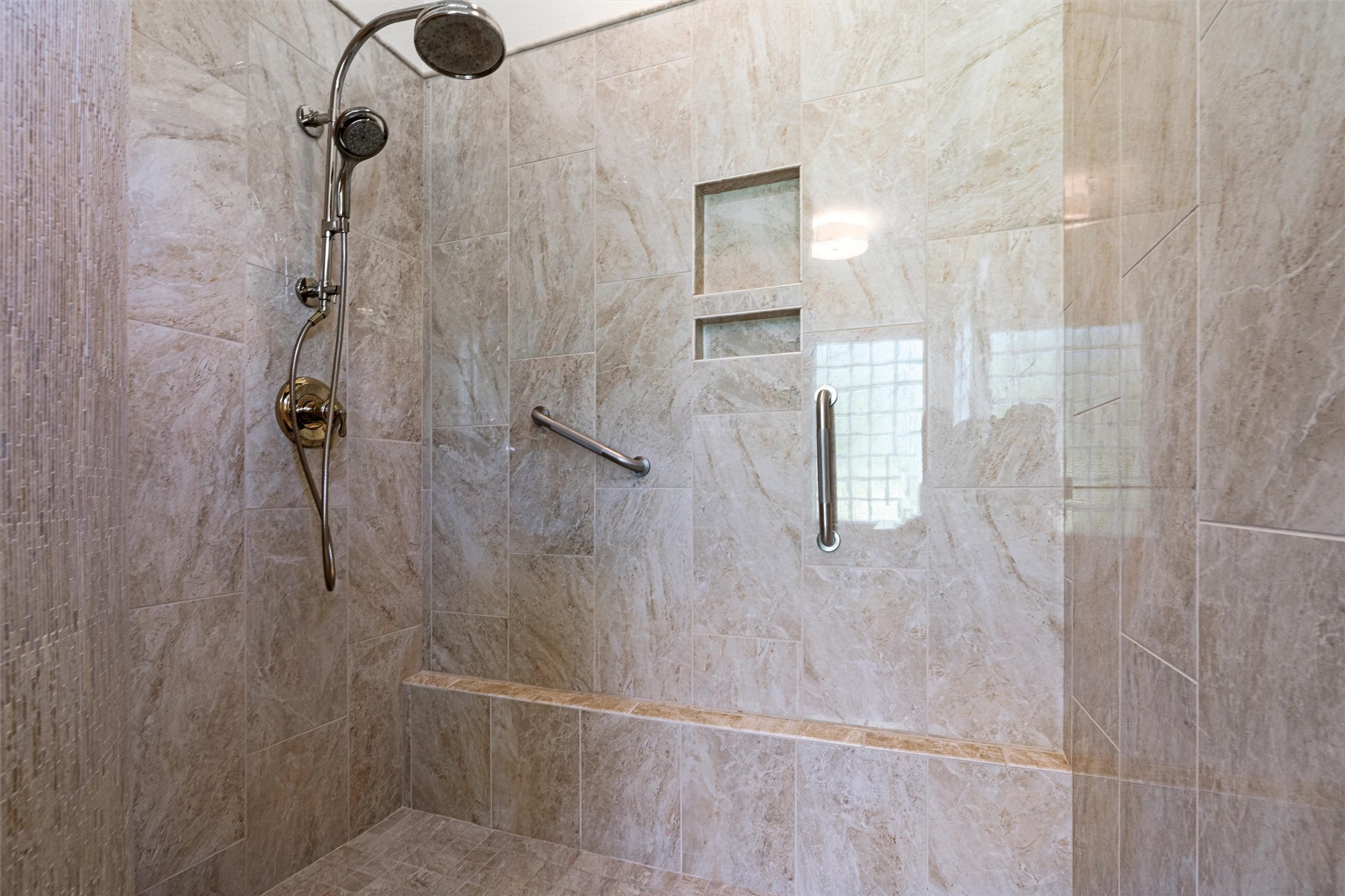282 Trail Of The Flowers Georgetown, TX 78633 - Photo 20 of 38 a bathroom with a shower