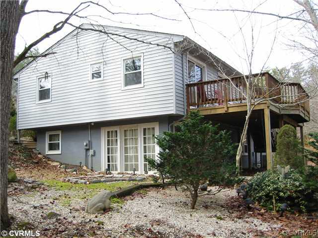 18099 Hewlett Road Beaverdam, VA 23015 - Photo 3 of 12 Exterior Back