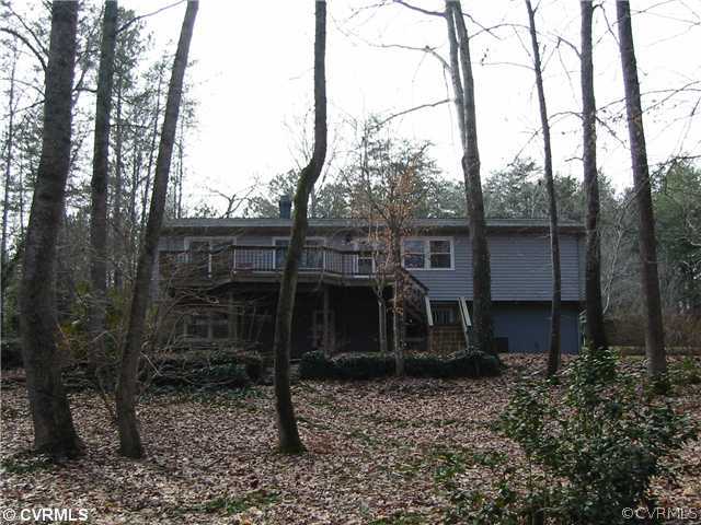 18099 Hewlett Road Beaverdam, VA 23015 - Photo 4 of 12 Exterior Back