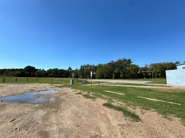 a view of a basketball court