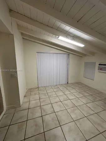 $2,600 | 561 Northwest 113th Street, Unit 563, Miami Shores, FL 33168