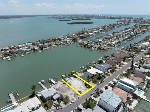 $3,975,000 | 575 Crystal Drive, Madeira Beach, FL 33708