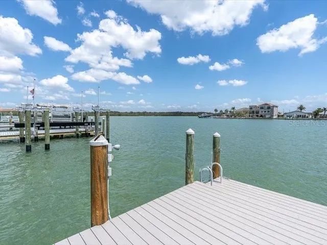 $3,975,000 | 575 Crystal Drive, Madeira Beach, FL 33708