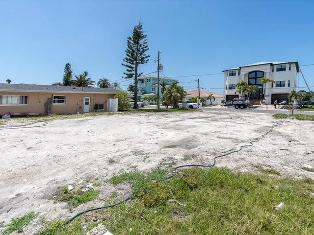 $3,975,000 | 575 Crystal Drive, Madeira Beach, FL 33708