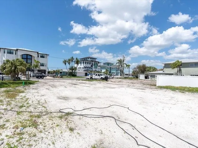$3,975,000 | 575 Crystal Drive, Madeira Beach, FL 33708