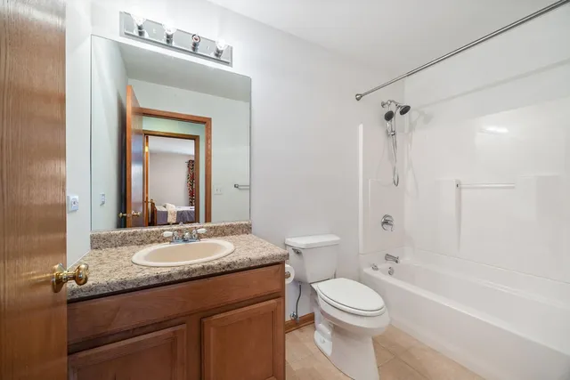 $349,990 | 38815 North Broadway Avenue, Antioch, IL 60002