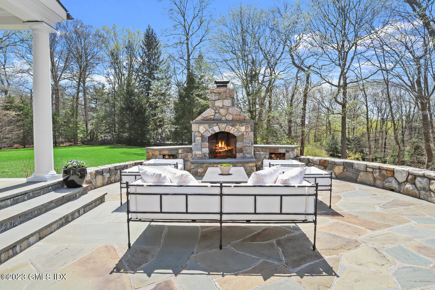 17 Wooddale Road Greenwich, CT 06830 - Photo 5 of 68 17 Wooddale Rd Greenwich CT-large-106-10