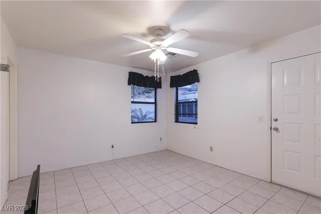 $599,500 | 935 Vista Lago Way, Boulder City, NV 89005