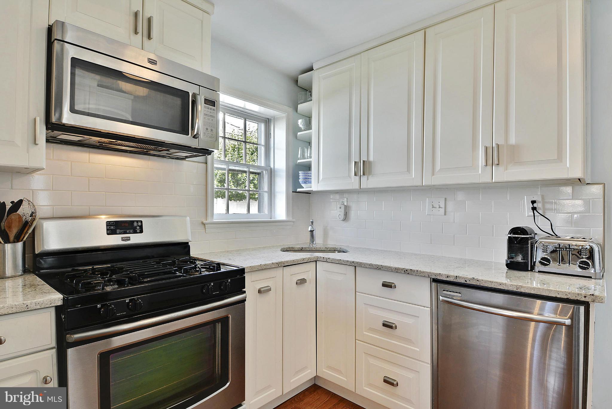 9605 Clearview Place Silver Spring, MD 20901 - Photo 10 of 26 Kitchen