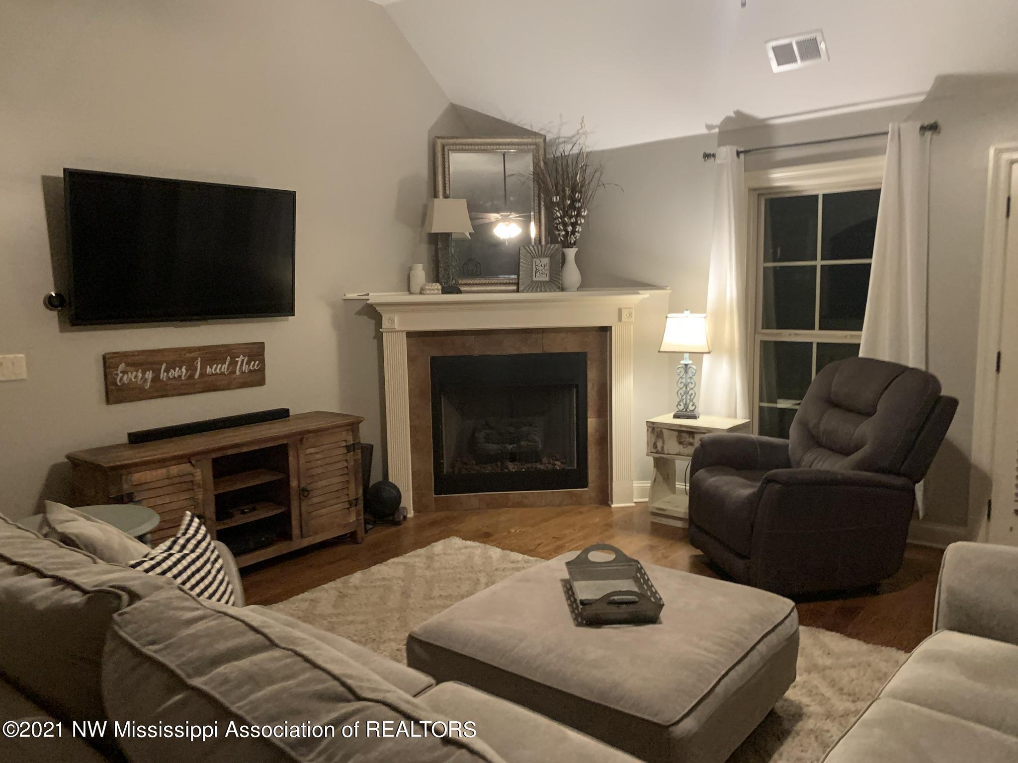 1686 Rutherford Cove Nesbit, MS 38651 - Photo 5 of 37 0BFF5A98-D0E9-47E4-B603-40D7E287281F