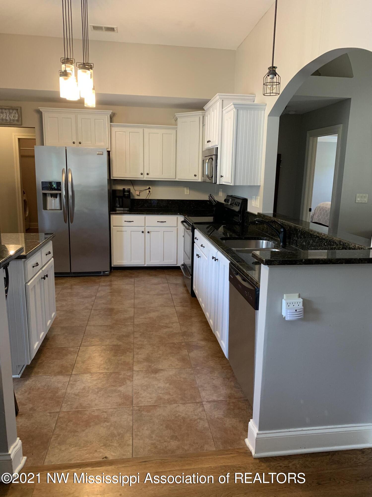 1686 Rutherford Cove Nesbit, MS 38651 - Photo 10 of 37 C4120815-E4BA-4638-86BB-A7D52E72984D