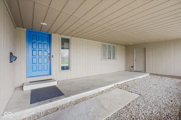 $459,900 | 3805 Lakeside Drive, Columbus, IN 47203