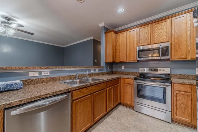 $299,900 | 3056 Cedar Glade Lane Northeast, Buford, GA 30519