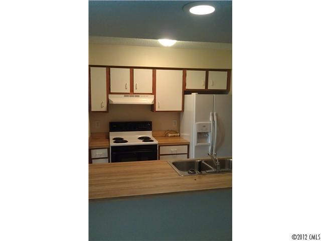 11149 Harrowfield Road, Unit 1819 Charlotte, NC 28226 - Photo 5 of 6