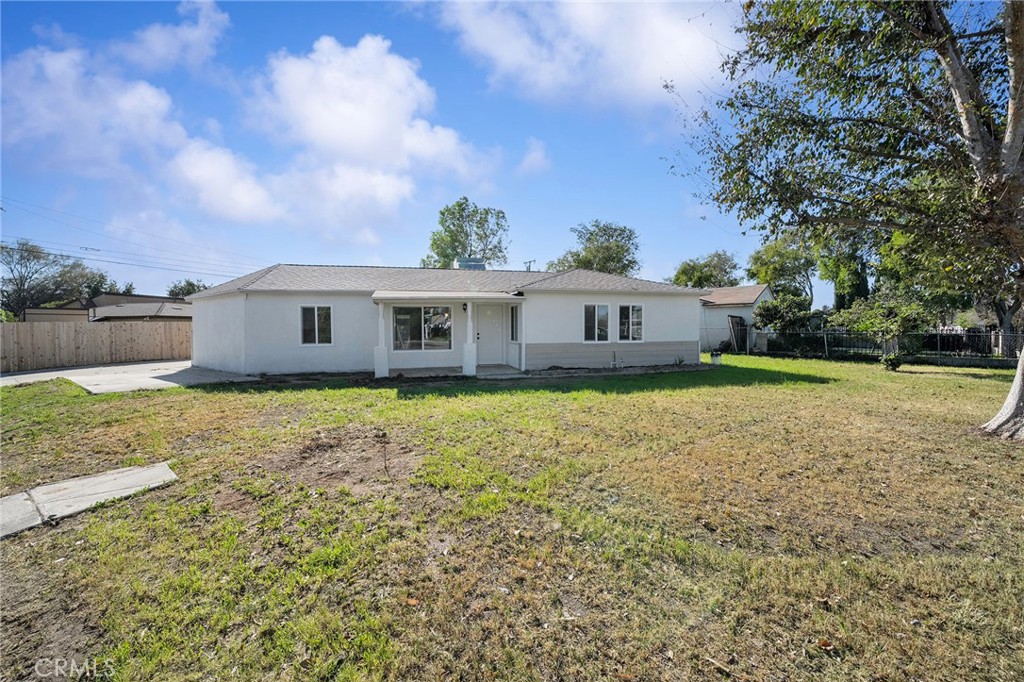 8326 Greenpoint Avenue Riverside, CA 92503 - Photo 2 of 29