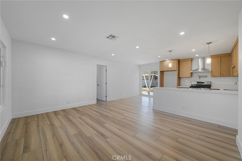 8326 Greenpoint Avenue Riverside, CA 92503 - Photo 6 of 29