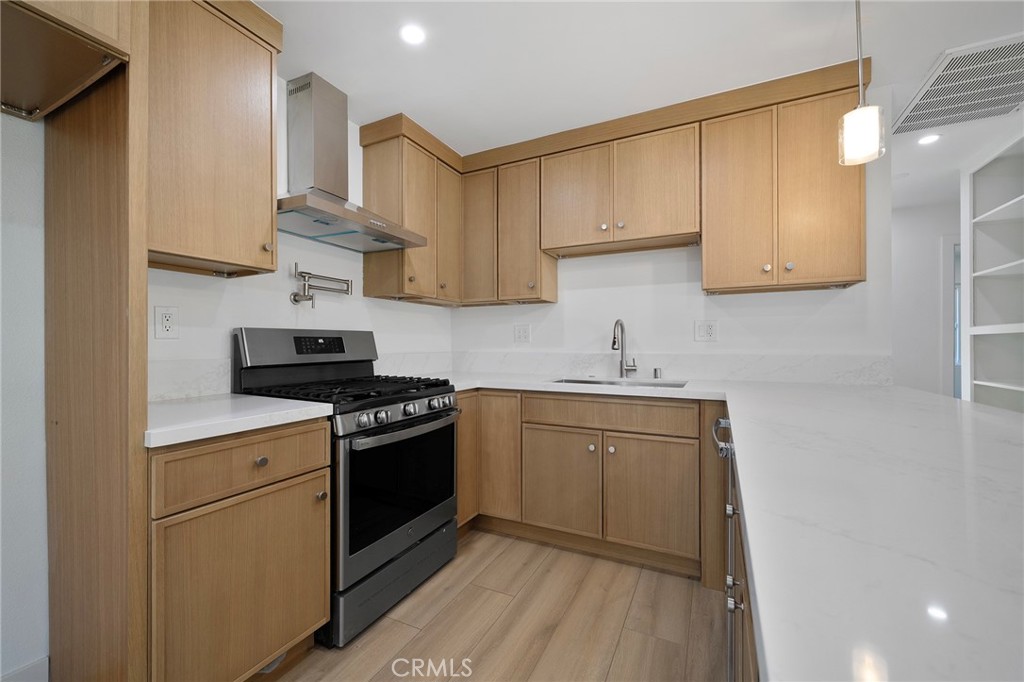 8326 Greenpoint Avenue Riverside, CA 92503 - Photo 8 of 29