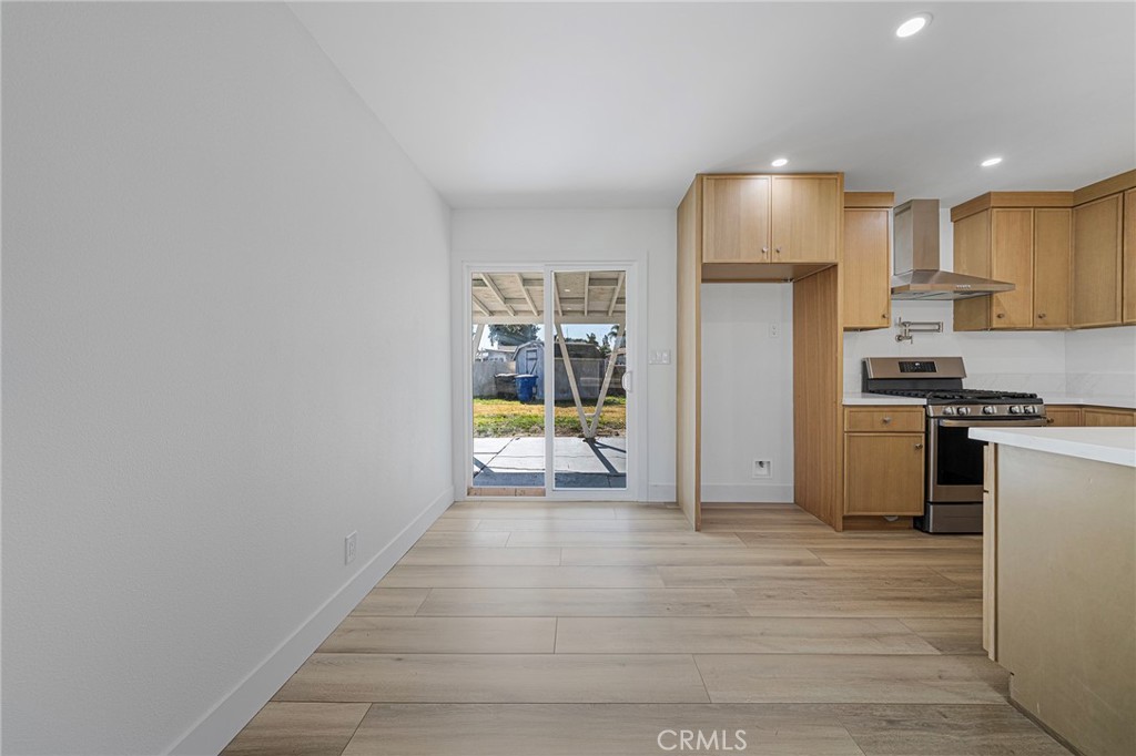 8326 Greenpoint Avenue Riverside, CA 92503 - Photo 9 of 29