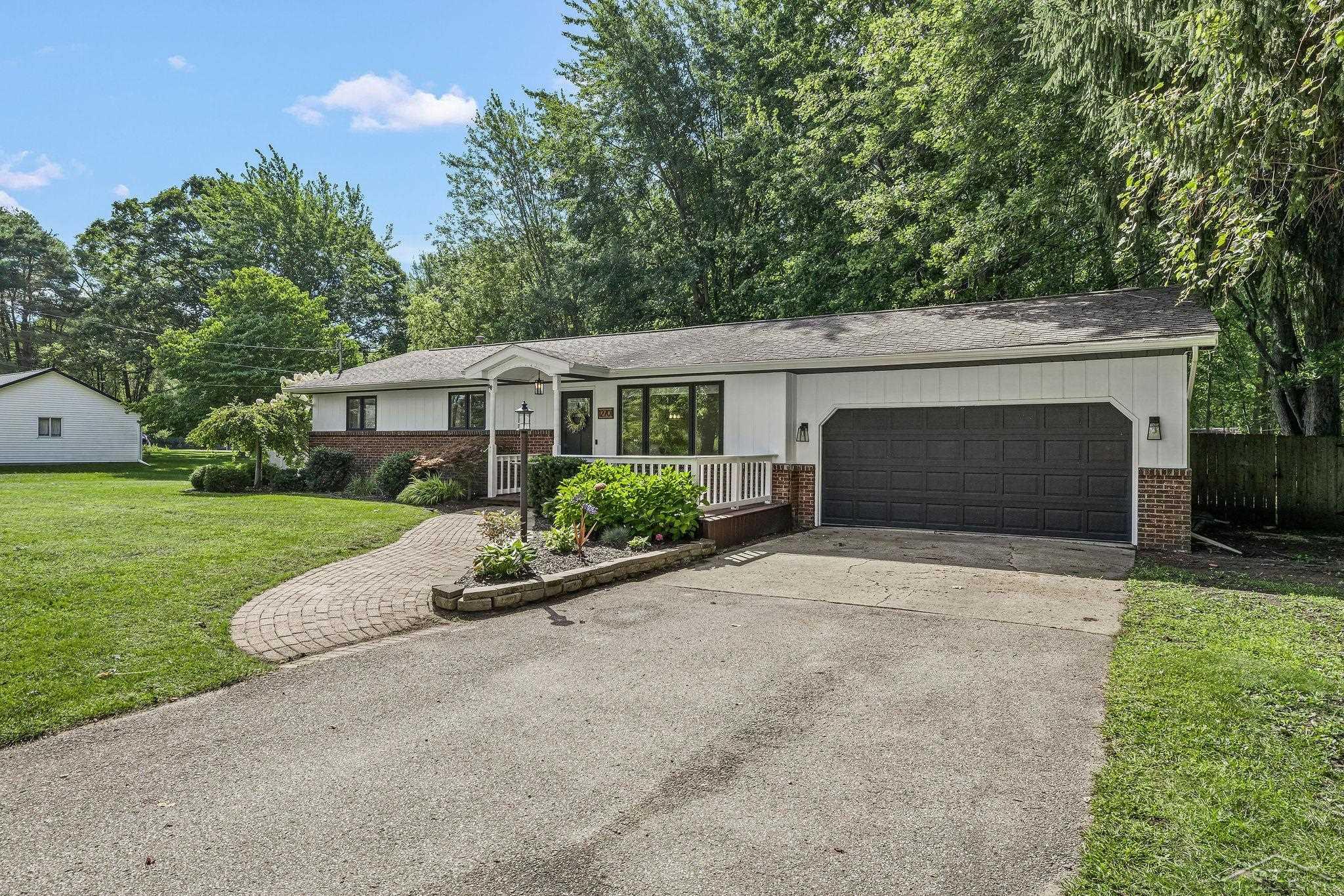 12701 Frost Road Hemlock, MI 48626 - Photo 6 of 37