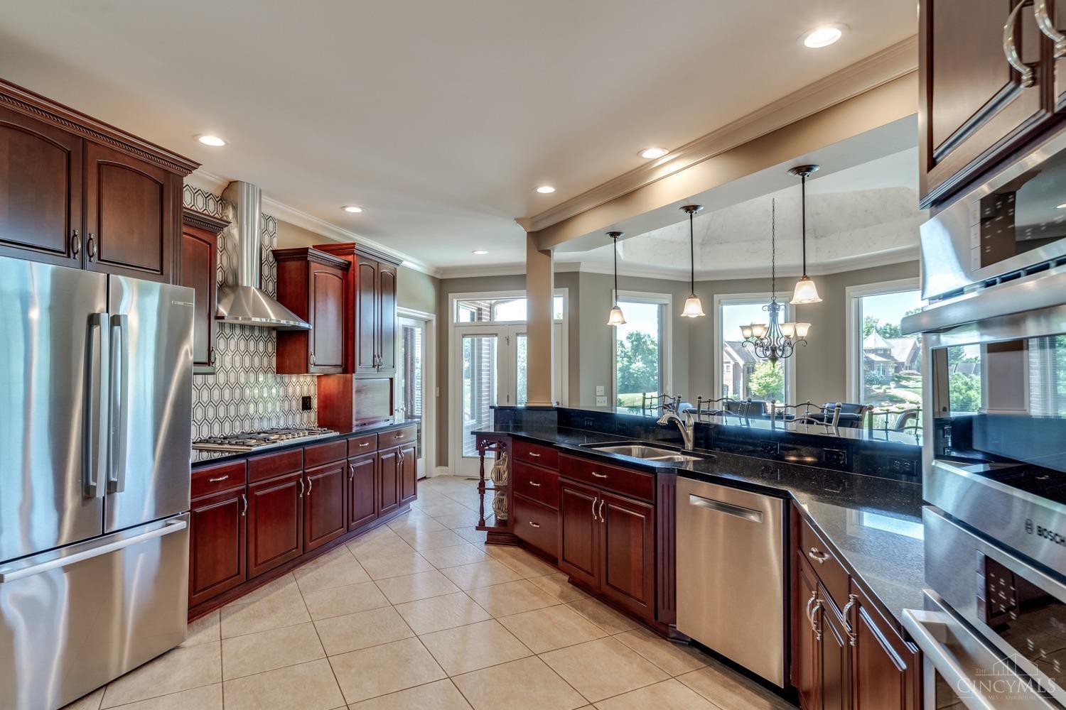 6459 Werk Road Cincinnati, OH 45248 - Photo 16 of 60