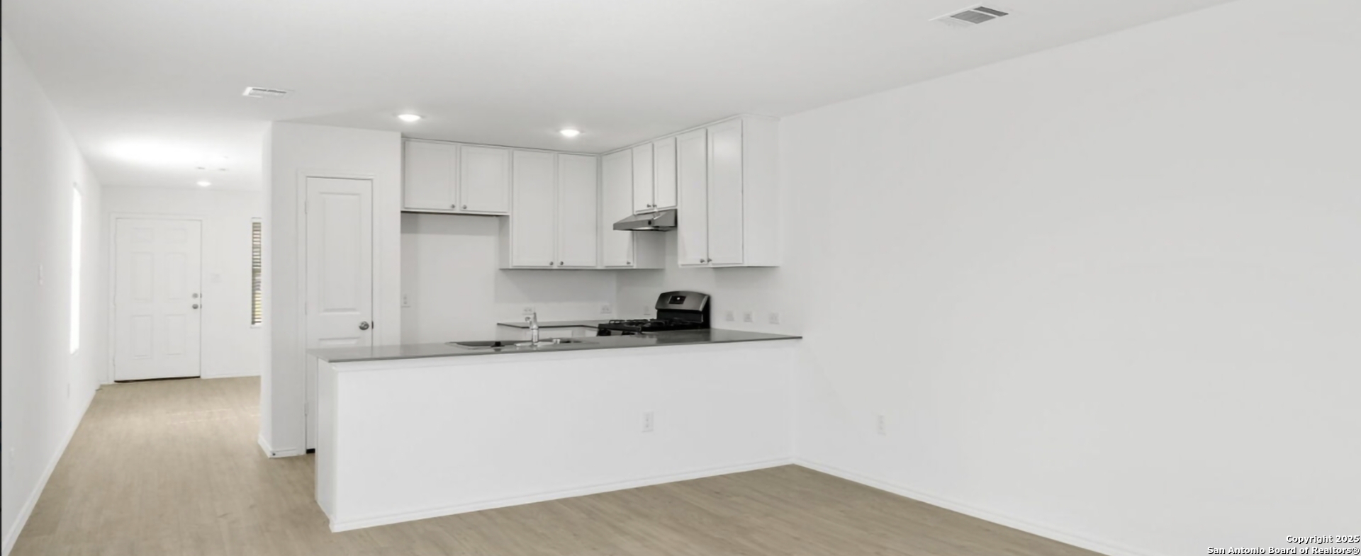 1635 Knoll Ridge New Braunfels, TX 78130 - Photo 12 of 28