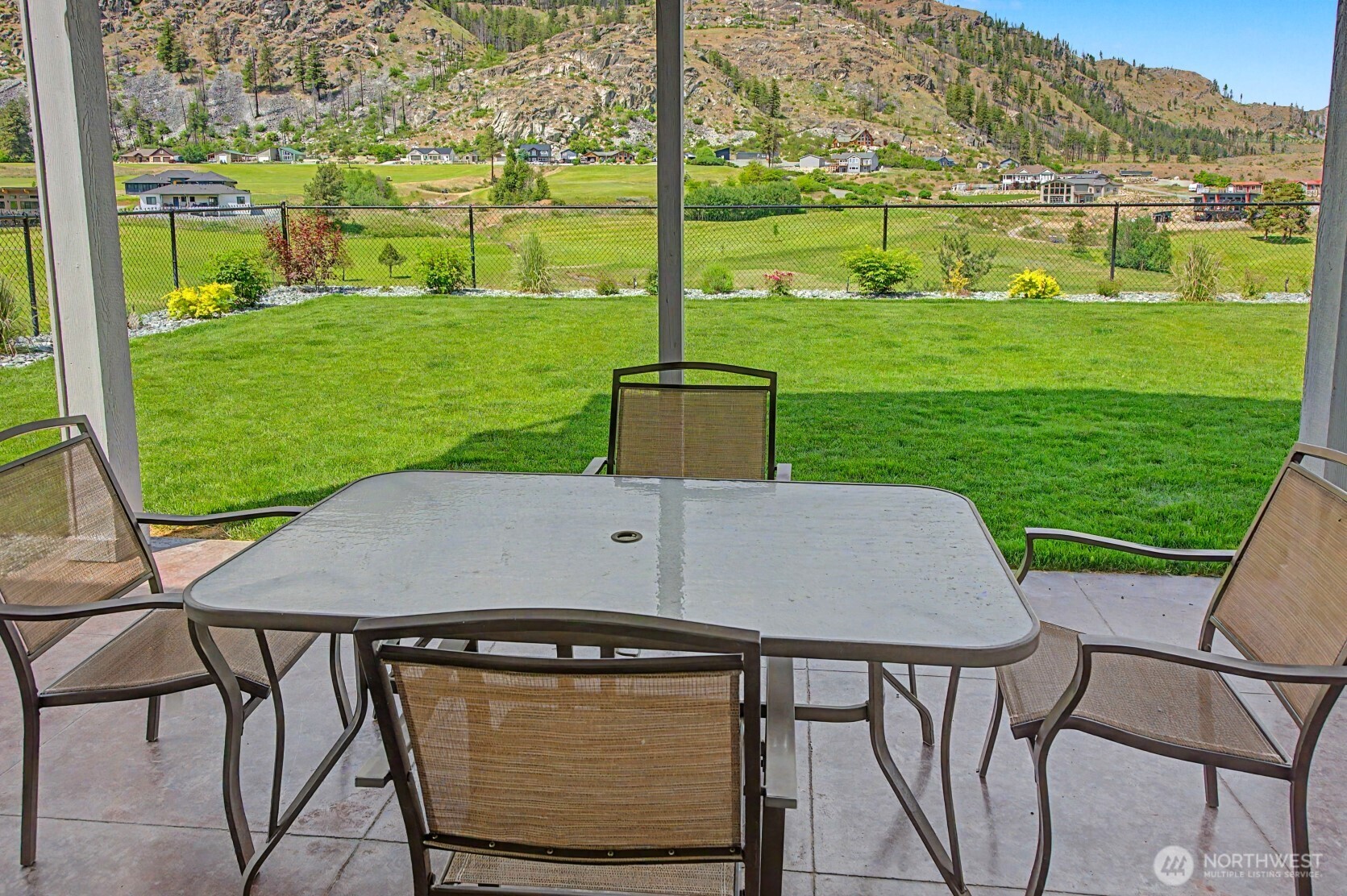 22 Frontage Road Pateros, WA 98846 - Photo 21 of 33