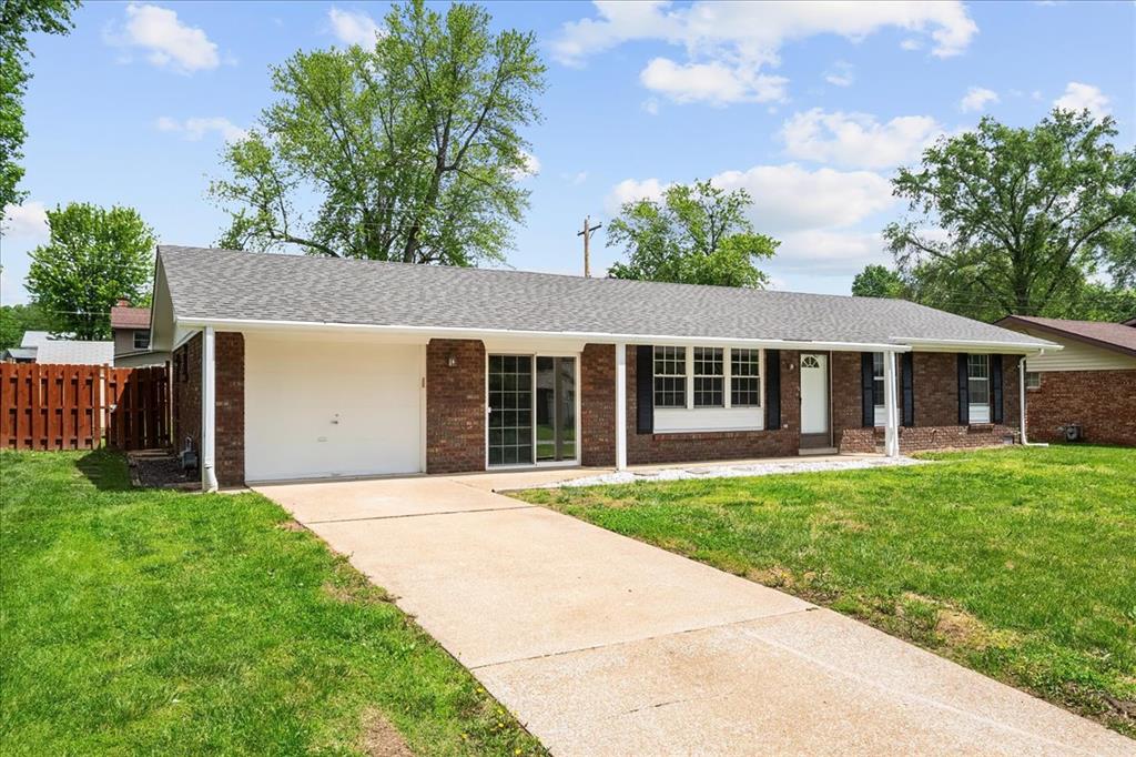 208 Aaron Drive Belleville, IL 62220 - Photo 2 of 24