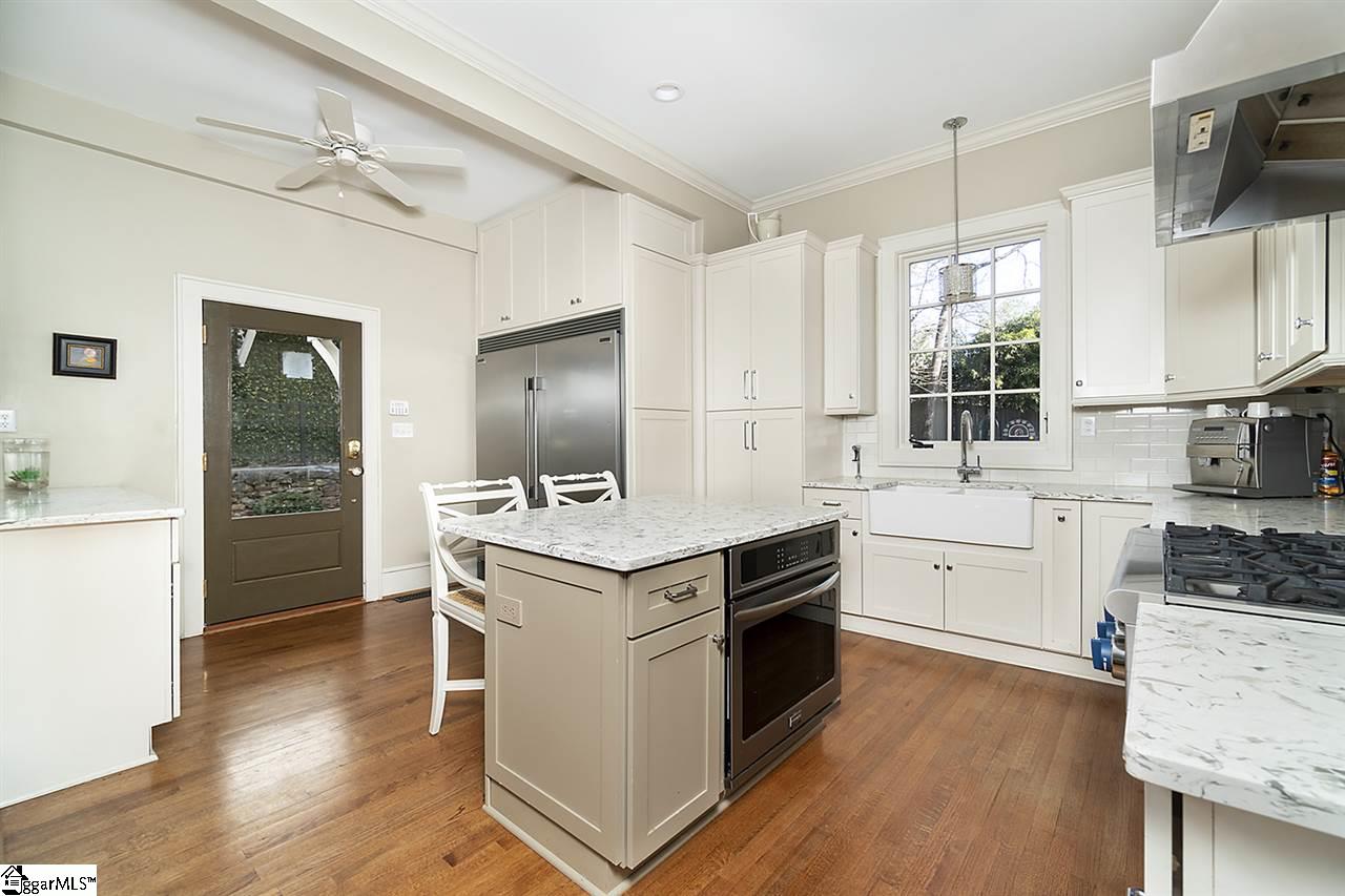 211 Walnut Street Greenville, SC 29607 - Photo 12 of 35