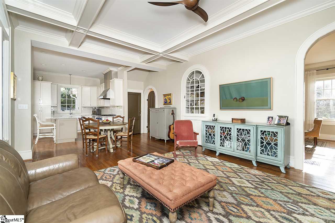 211 Walnut Street Greenville, SC 29607 - Photo 10 of 35