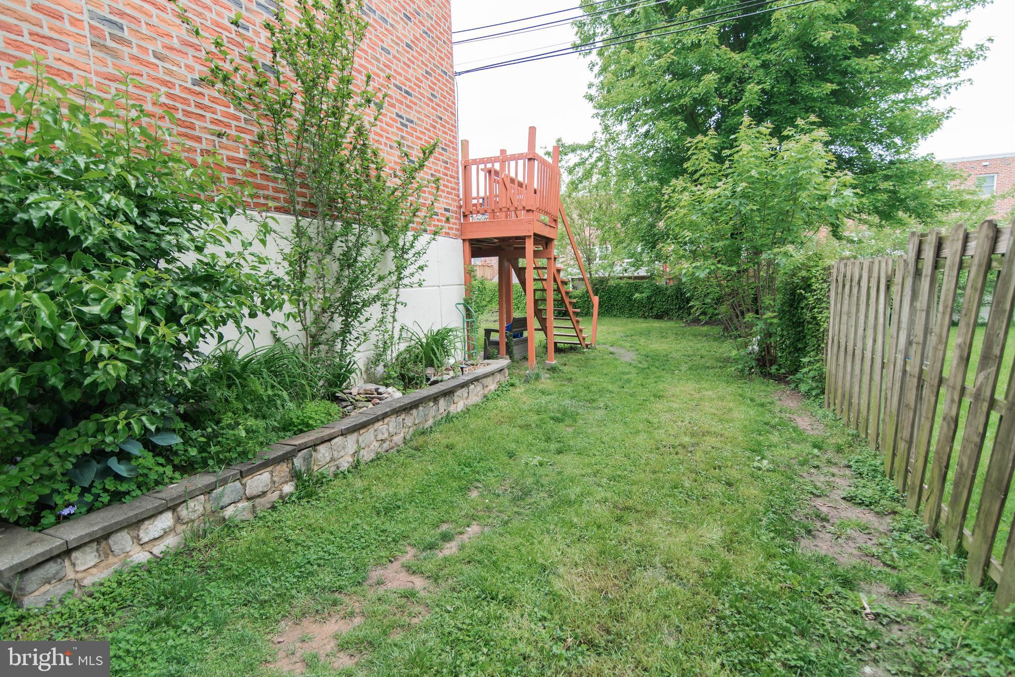 12850 Medford Road Philadelphia, PA 19154 - Photo 31 of 33 Side Yard