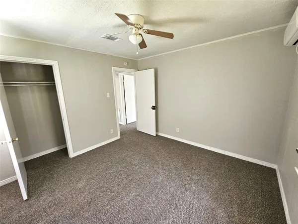 $1,295 | 5902 Pershing Street, Houston, TX 77033