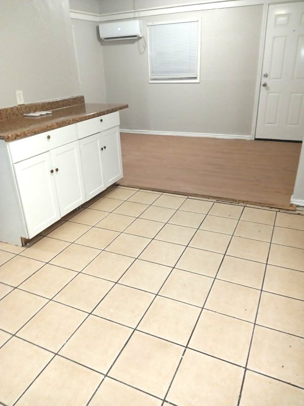 5902 Pershing Street Houston, TX 77033 - Photo 9 of 16