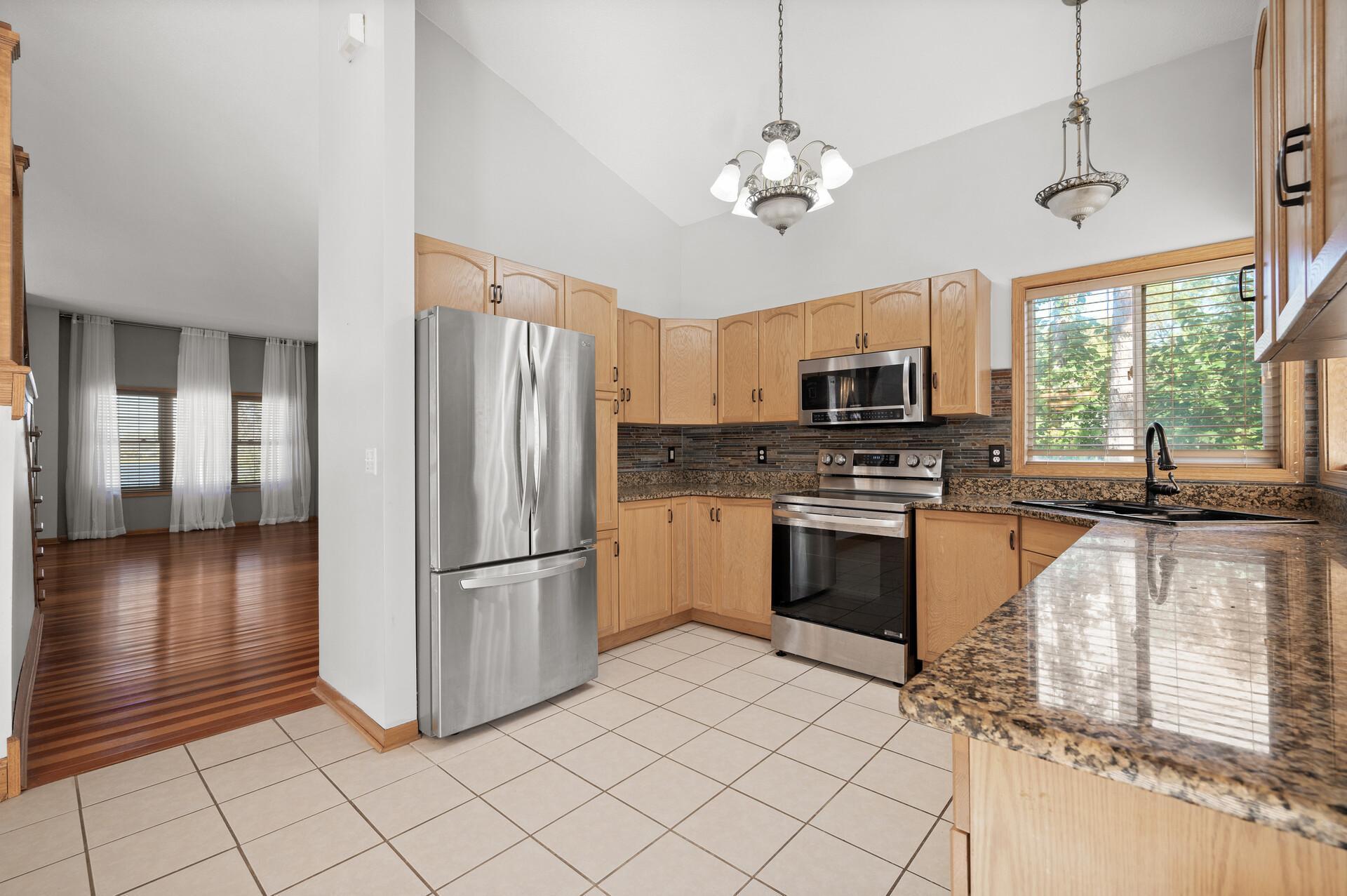 7735 Spring Lake Road Mounds View, MN 55112 - Photo 11 of 51