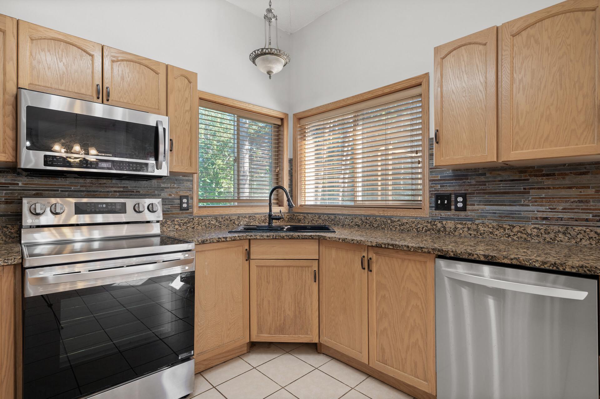 7735 Spring Lake Road Mounds View, MN 55112 - Photo 14 of 51