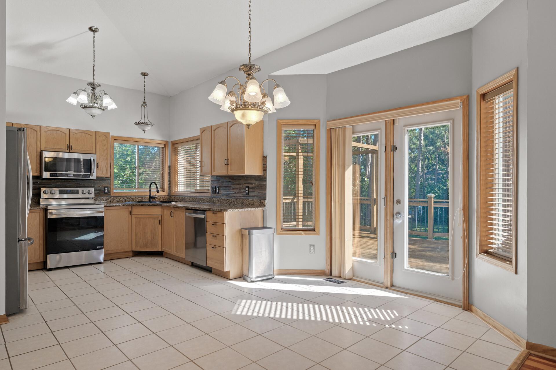 7735 Spring Lake Road Mounds View, MN 55112 - Photo 16 of 51