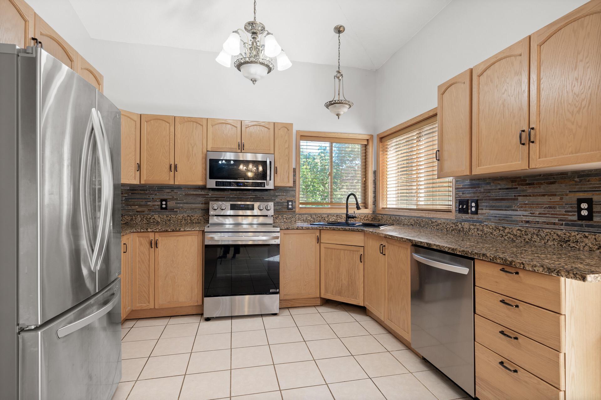 7735 Spring Lake Road Mounds View, MN 55112 - Photo 10 of 51