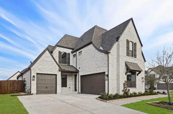 $774,999 | 2302 Bluewood Drive, Katy, TX 77493