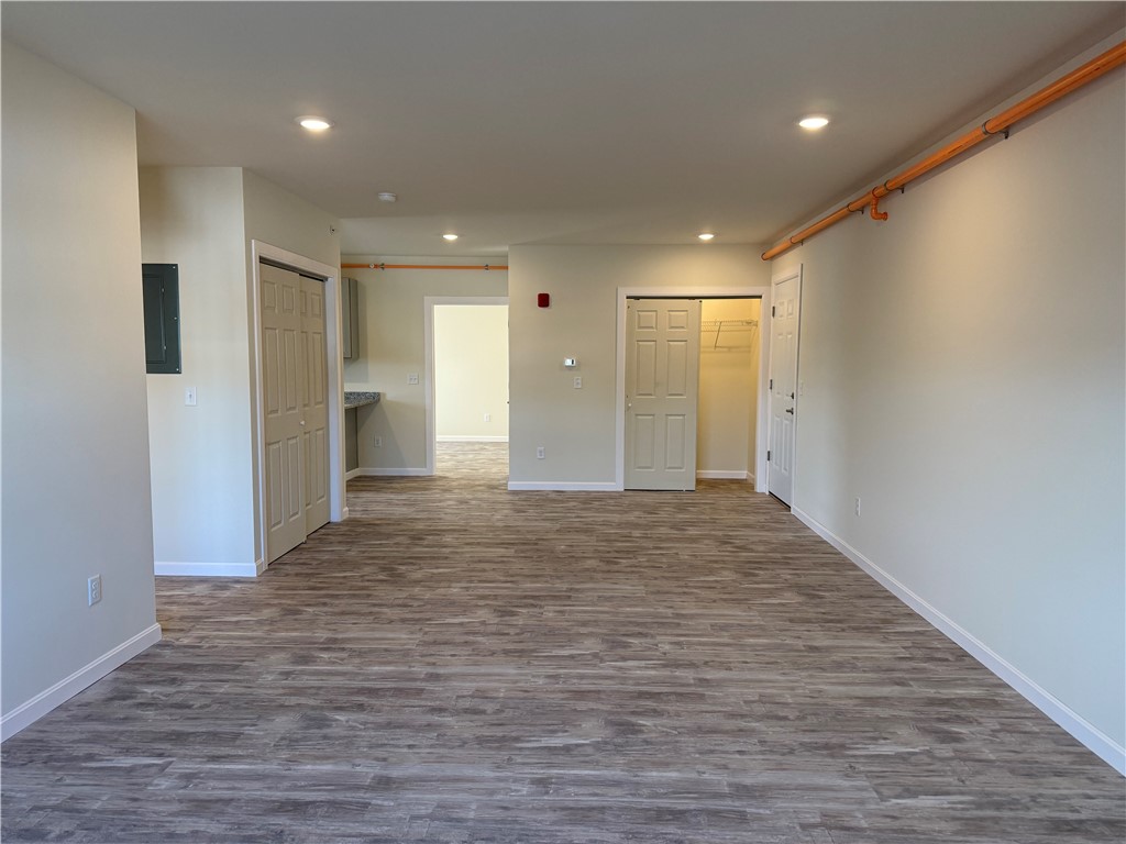 327 Pine Street, Unit 3002 Pawtucket, RI 02860 - Photo 3 of 9