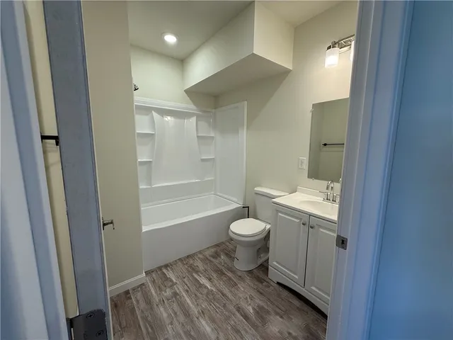 $2,400 | 327 Pine Street, Unit 3002, Pawtucket, RI 02860