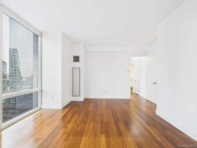 $2,250,000 | 10 West End Avenue, Unit 20B | Upper West Side