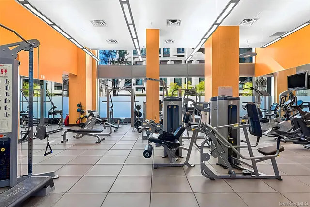 $2,250,000 | 10 West End Avenue, Unit 20B | Upper West Side