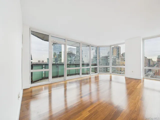 $2,250,000 | 10 West End Avenue, Unit 20B | Upper West Side