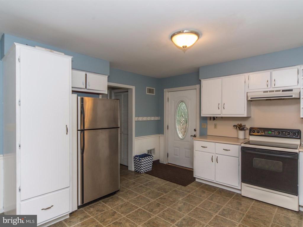 3 Lissann Lane Lititz, PA 17543 - Photo 5 of 28 Gallery Image 5