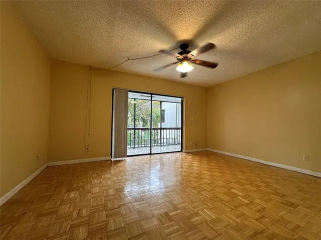 $2,000 | 6630 Racquet Club Drive, Unit 163, Lauderhill, FL 33319