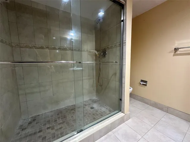 $2,000 | 6630 Racquet Club Drive, Unit 163, Lauderhill, FL 33319