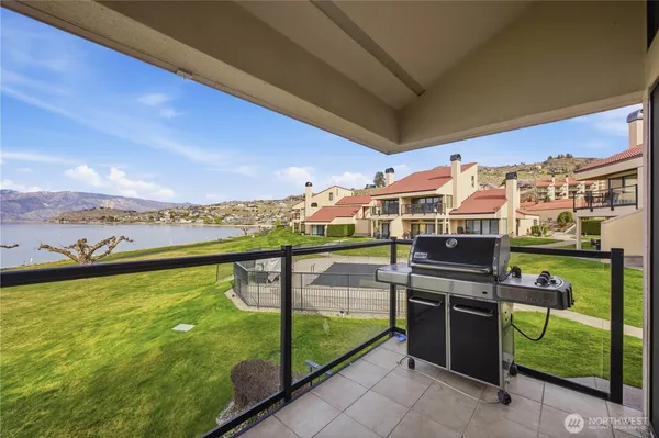 $859,000 | 100 Lake Chelan Shores Drive, Unit 38, Chelan, WA 98816