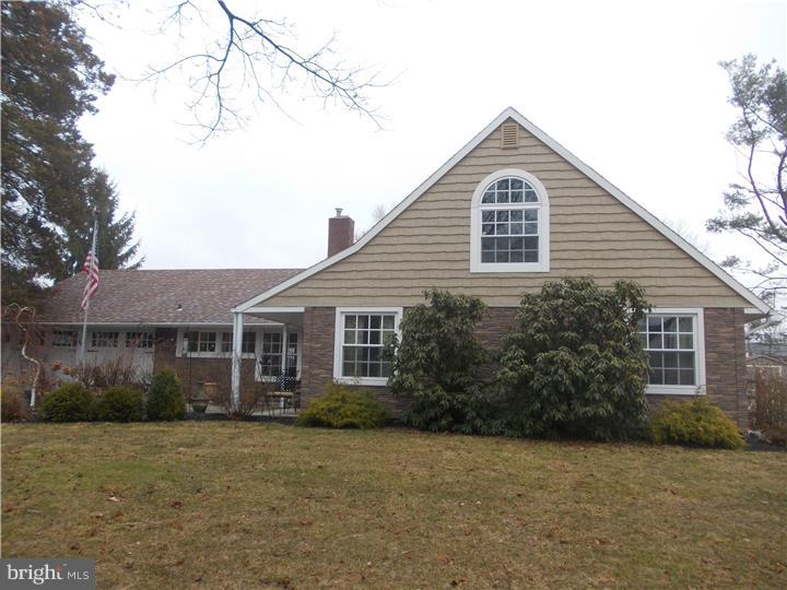 24 Red Berry Road Levittown, PA 19056 - Photo 1 of 22 Exterior Front